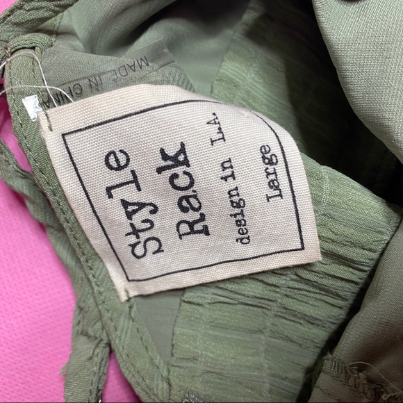 Style Rack Romper - Picture 2 of 3